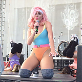 s4n55d7c.jpg